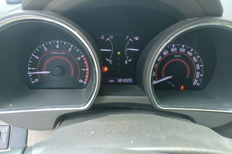 Used Toyota Highlander 2012 2.7L 2WD 5-Seater Elite Edition Odometer Close Up