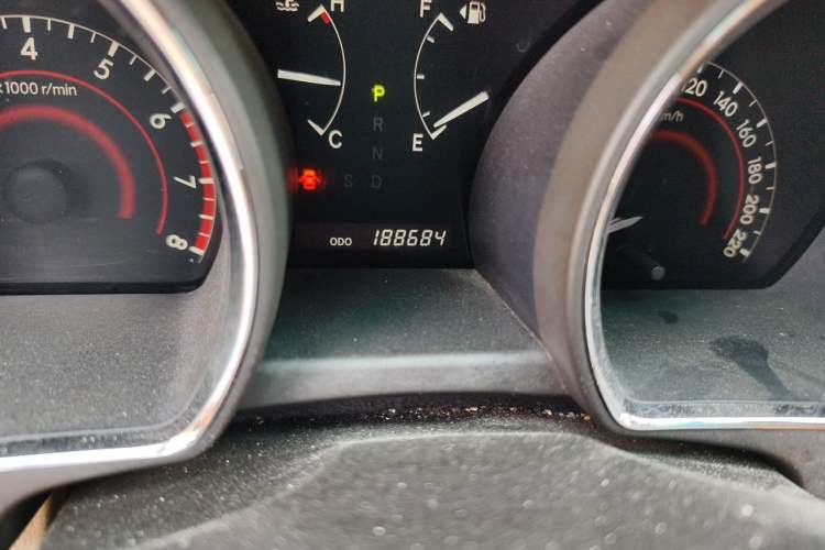 Used Toyota Highlander 2012 2.7L Two-Wheel Drive 7-Seater Elite Edition Odometer Close Up