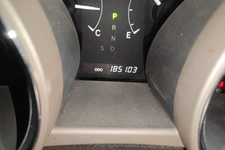 Used Toyota Highlander 2012 2.7L Two-Wheel Drive 5-Seater Sport Edition Odometer Close Up