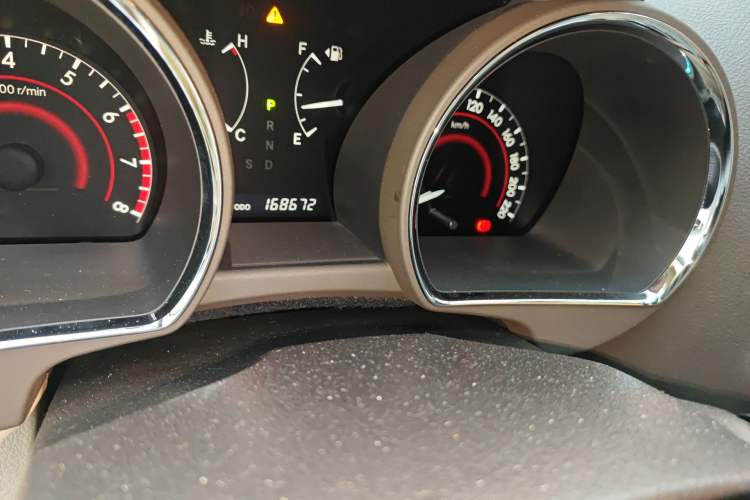 Used Toyota Highlander 2012 2.7L Two-Wheel Drive 7-Seater Luxury Edition Odometer Close Up