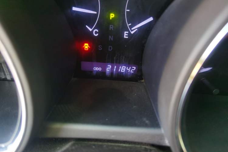 Used Toyota Highlander 2012 2.7L Two-Wheel Drive 7-Seater Elite Edition Odometer Close Up
