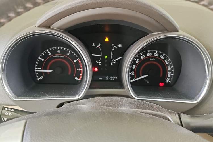 Used Toyota Highlander 2012 2.7L Two-Wheel Drive 7-Seater Luxury Edition Odometer Close Up