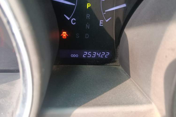 Used Toyota Highlander 2012 2.7L Two-Wheel Drive 7-Seater Elite Edition Odometer Close Up