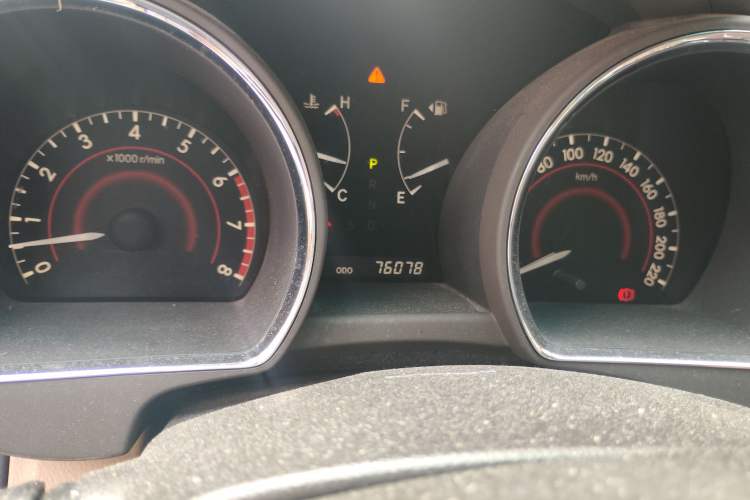 Used Toyota Highlander 2012 2.7L Two-Wheel Drive 7-Seater Luxury Edition Odometer Close Up