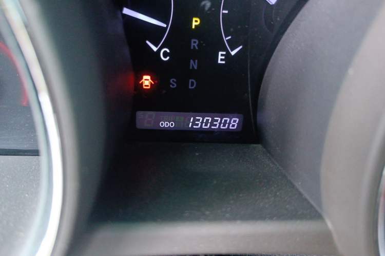 Used Toyota Highlander 2012 2.7L 2WD 5-Seater Elite Edition Odometer Close Up