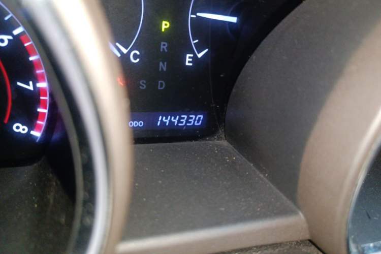 Used Toyota Highlander 2012 2.7L Two-Wheel Drive 7-Seater Luxury Edition Odometer Close Up