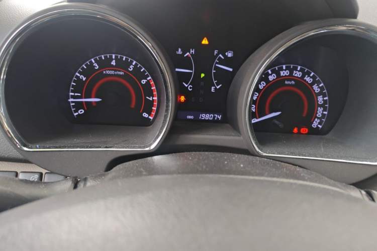 Used Toyota Highlander 2012 2.7L Two-Wheel Drive 7-Seater Luxury Edition Odometer Close Up