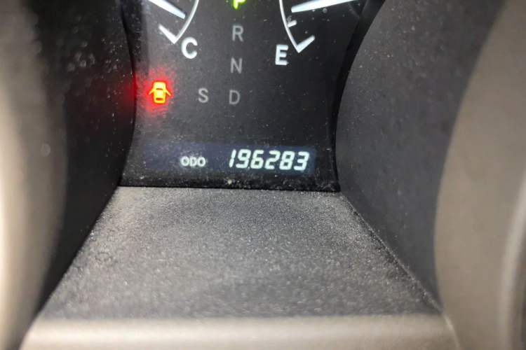 Used Toyota Highlander 2012 2.7L 2WD 5-Seater Elite Edition Odometer Close Up