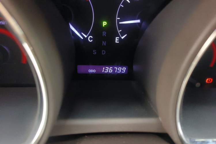 Used Toyota Highlander 2012 2.7L Two-Wheel Drive 7-Seater Elite Edition Odometer Close Up
