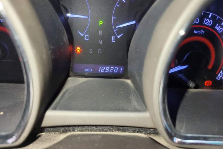 Used Toyota Highlander 2012 2.7L Two-Wheel Drive 7-Seater Elite Edition Odometer Close Up