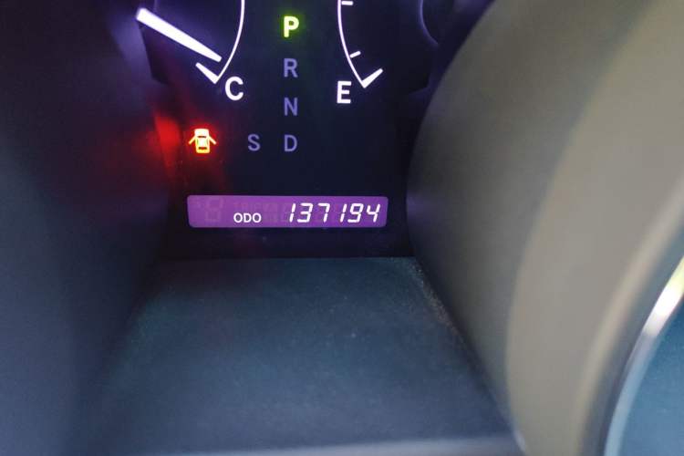 Used Toyota Highlander 2012 2.7L Two-Wheel Drive 7-Seater Luxury Edition Odometer Close Up