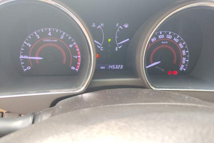 Used Toyota Highlander 2012 2.7L Two-Wheel Drive 7-Seater Elite Edition Odometer Close Up