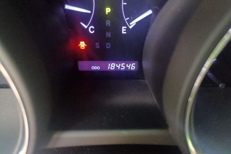 Used Toyota Highlander 2012 2.7L 2WD 5-Seater Elite Edition Odometer Close Up