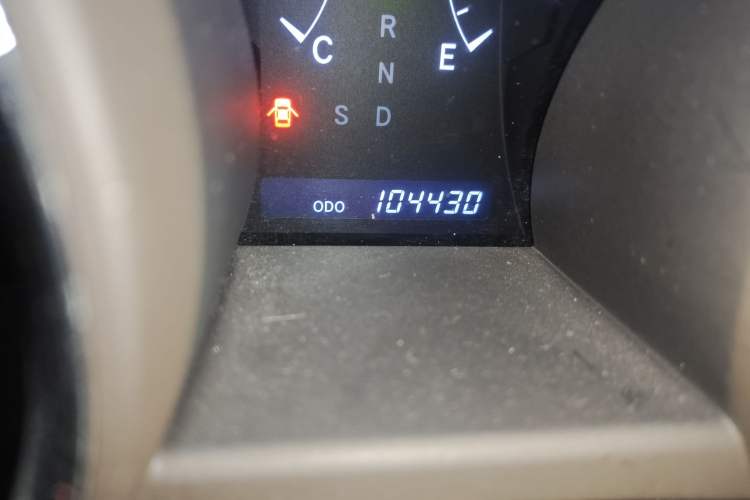 Used Toyota Highlander 2012 2.7L Two-Wheel Drive 7-Seater Luxury Edition Odometer Close Up