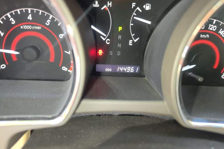 Used Toyota Highlander 2012 2.7L Two-Wheel Drive 7-Seater Luxury Edition Odometer Close Up