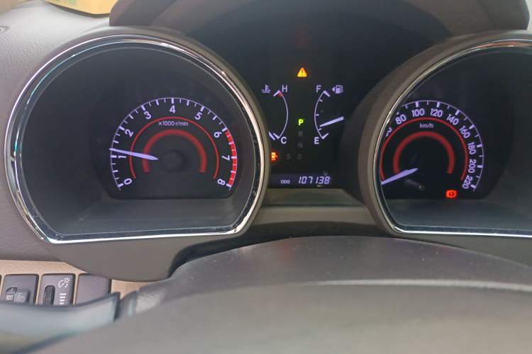 Used Toyota Highlander 2012 2.7L Two-Wheel Drive 7-Seater Luxury Edition Odometer Close Up