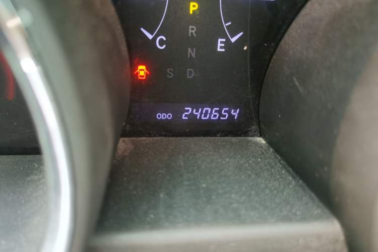 Used Toyota Highlander 2012 2.7L Two-Wheel Drive 7-Seater Elite Edition Odometer Close Up