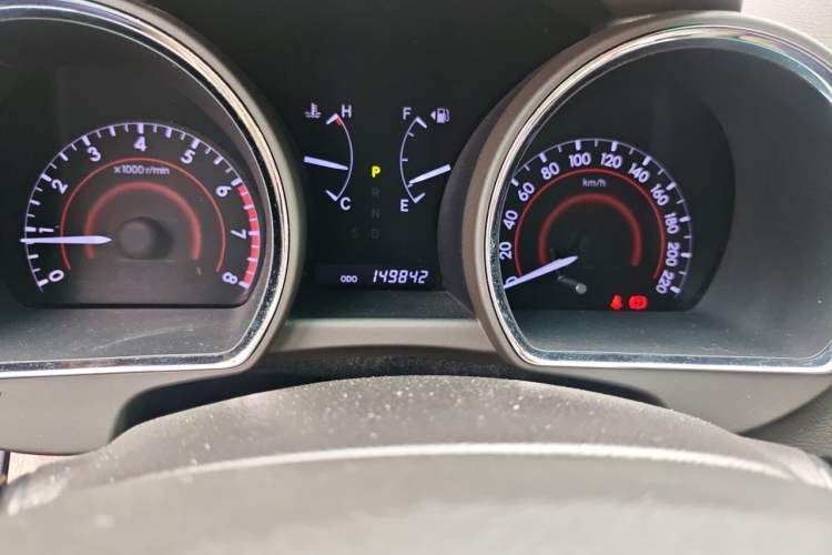 Used Toyota Highlander 2012 2.7L Two-Wheel Drive 7-Seater Luxury Edition Odometer Close Up