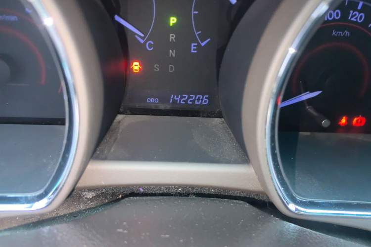 Used Toyota Highlander 2012 2.7L Two-Wheel Drive 7-Seater Luxury Edition Odometer Close Up