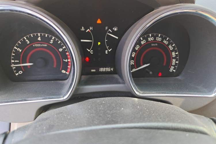 Used Toyota Highlander 2012 3.5L 4x4 7-Seater Luxury Edition Odometer Close Up