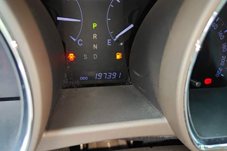 Used Toyota Highlander 2012 2.7L Two-Wheel Drive 7-Seater Luxury Edition Odometer Close Up