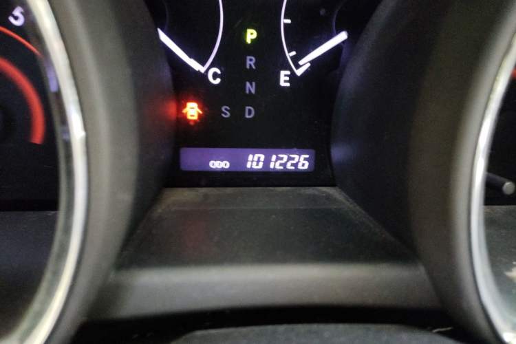 Used Toyota Highlander 2012 2.7L Two-Wheel Drive 7-Seater Luxury Edition Odometer Close Up