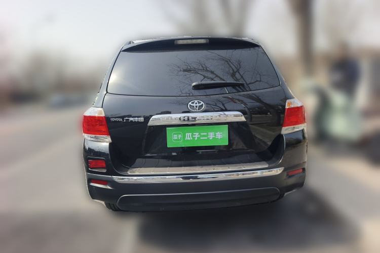 Used Toyota Highlander 2012 2.7L Two-Wheel Drive 7-Seater Luxury Edition Rear
