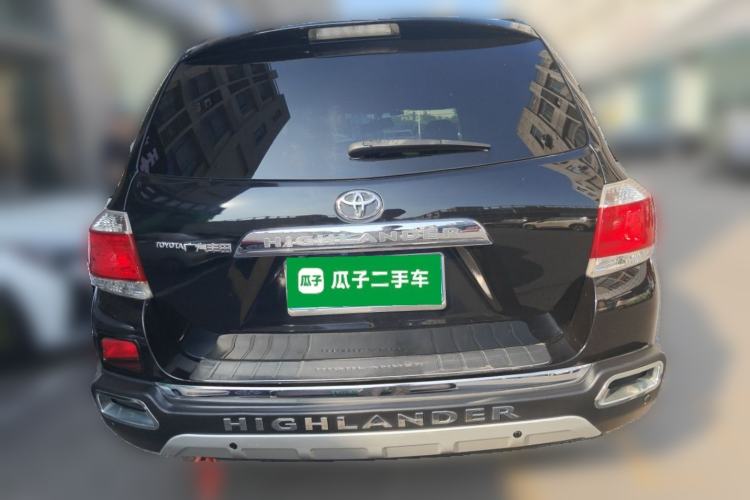 Used Toyota Highlander 2012 2.7L Two-Wheel Drive 7-Seater Luxury Edition Rear