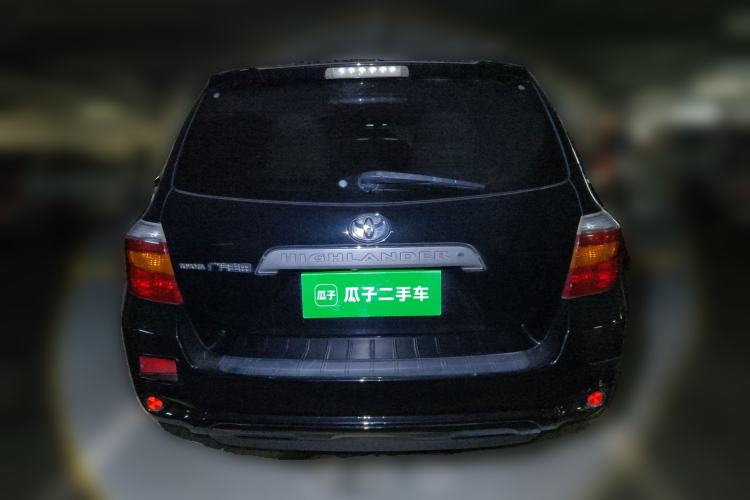 Used Toyota Highlander 2012 2.7L Two-Wheel Drive 7-Seater Luxury Edition Rear