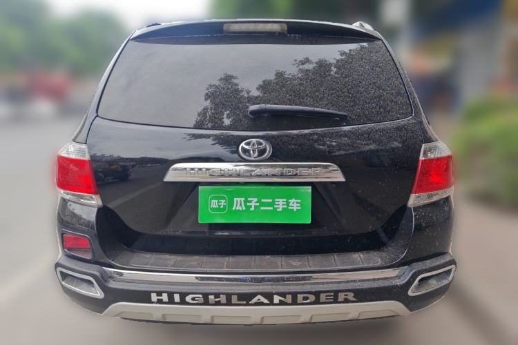 Used Toyota Highlander 2012 2.7L Two-Wheel Drive 7-Seater Luxury Edition Rear