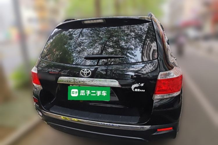 Used Toyota Highlander 2012 2.7L Two-Wheel Drive 7-Seater Luxury Edition Rear