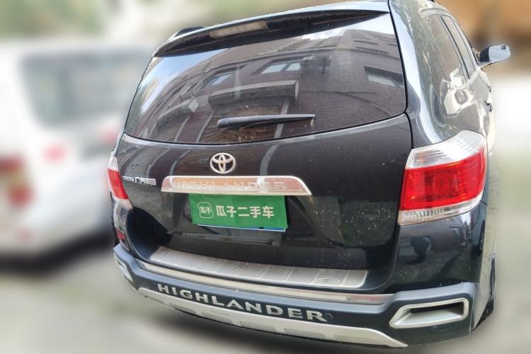 Used Toyota Highlander 2012 2.7L Two-Wheel Drive 7-Seater Luxury Edition Rear