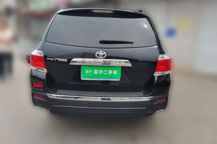 Used Toyota Highlander 2012 2.7L Two-Wheel Drive 7-Seater Luxury Edition Rear