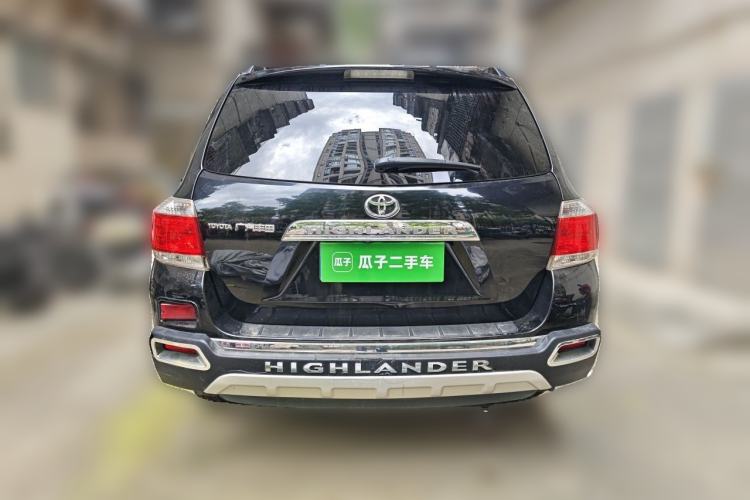 Used Toyota Highlander 2012 2.7L Two-Wheel Drive 7-Seater Luxury Navigation Edition Rear