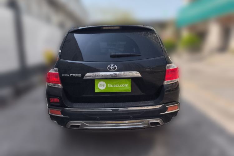 Used Toyota Highlander 2012 2.7L Two-Wheel Drive 7-Seater Luxury Edition Rear