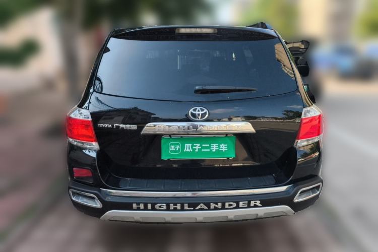 Used Toyota Highlander 2012 2.7L Two-Wheel Drive 7-Seater Luxury Edition Rear