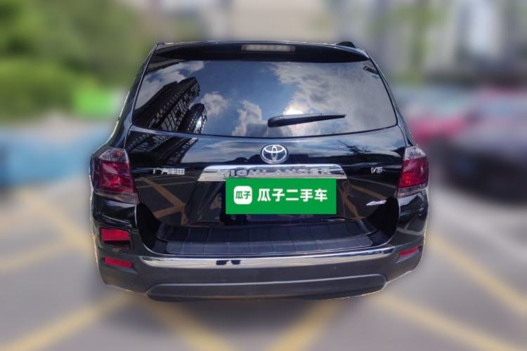 Used Toyota Highlander 2012 2.7L Two-Wheel Drive 7-Seater Luxury Edition Rear