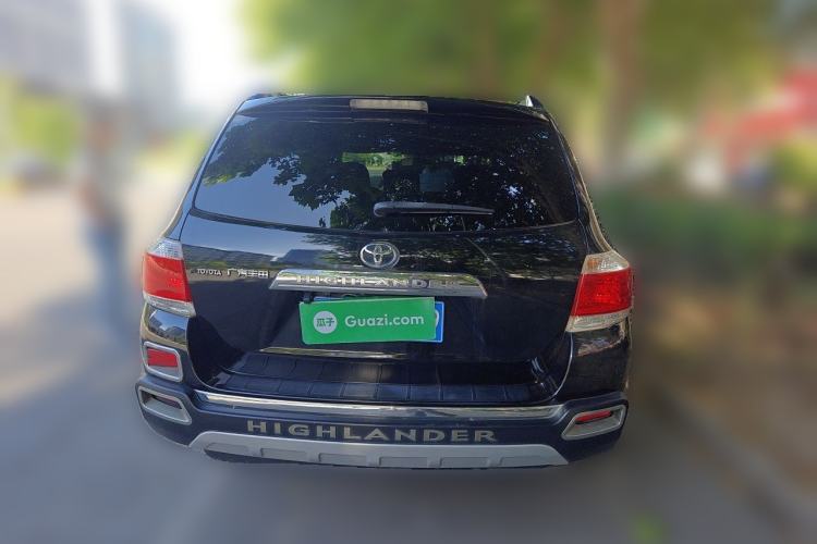 Used Toyota Highlander 2012 2.7L Two-Wheel Drive 7-Seater Luxury Edition Rear