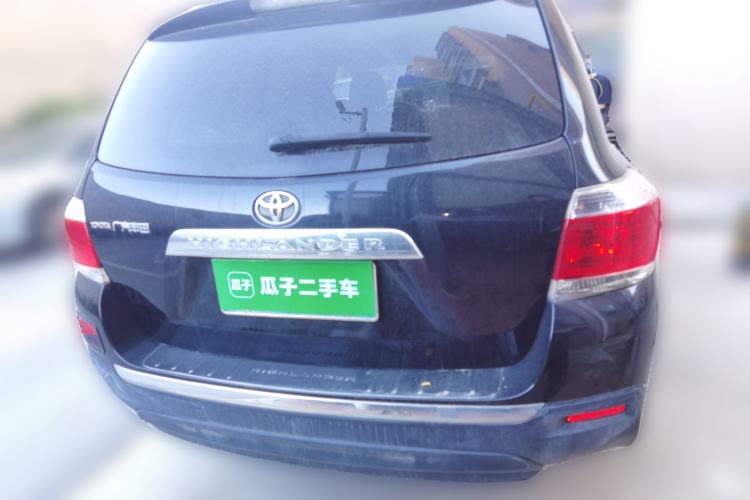 Used Toyota Highlander 2012 2.7L Two-Wheel Drive 7-Seater Luxury Edition Rear