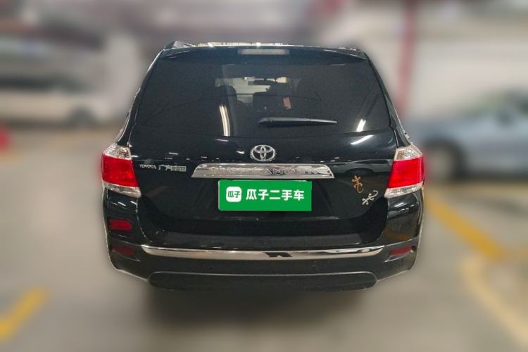 Used Toyota Highlander 2012 2.7L Two-Wheel Drive 7-Seater Luxury Edition Rear