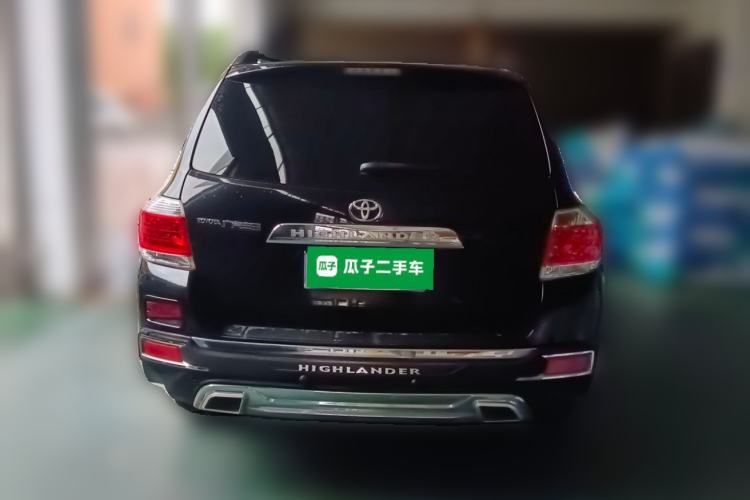 Used Toyota Highlander 2012 2.7L Two-Wheel Drive 7-Seater Luxury Edition Rear