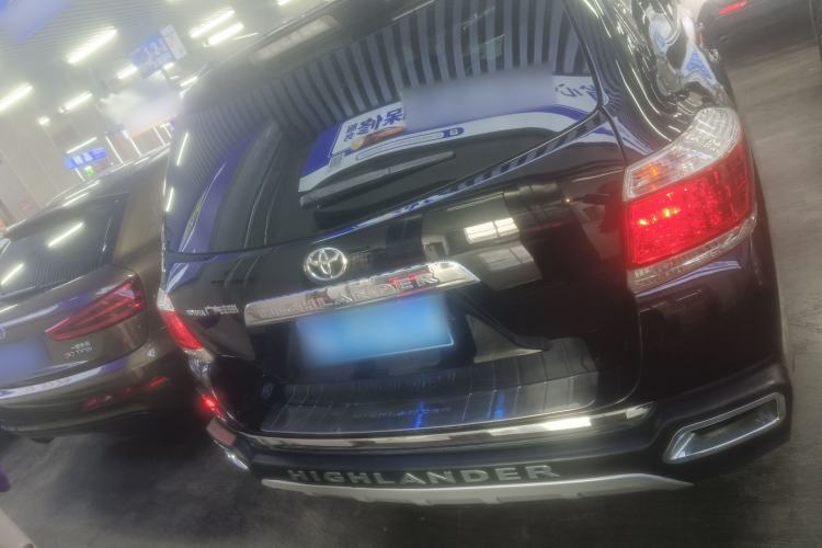 Used Toyota Highlander 2012 2.7L Two-Wheel Drive 7-Seater Luxury Edition Rear