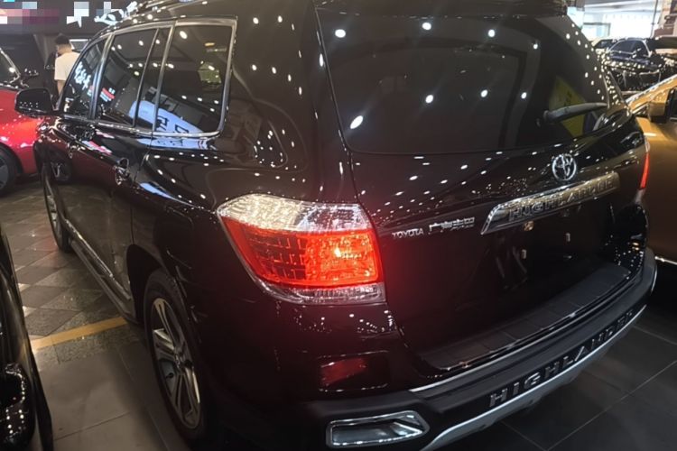 Used Toyota Highlander 2012 2.7L Two-Wheel Drive 7-Seater Luxury Edition Rear Left 45 Deg