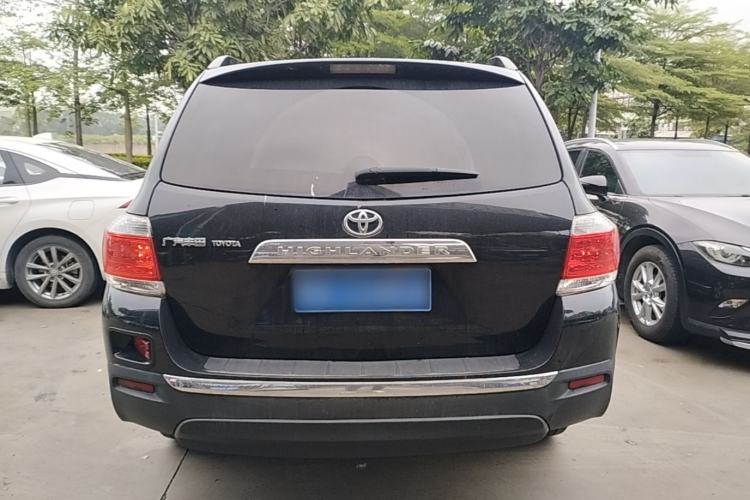 Used Toyota Highlander 2012 2.7L Two-Wheel Drive 7-Seater Luxury Edition Rear