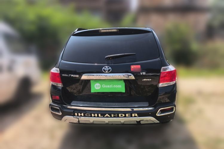 Used Toyota Highlander 2012 2.7L Two-Wheel Drive 7-Seater Luxury Edition Rear