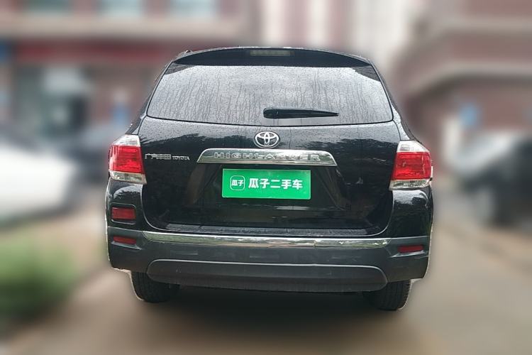 Used Toyota Highlander 2012 2.7L Two-Wheel Drive 7-Seater Luxury Edition Rear