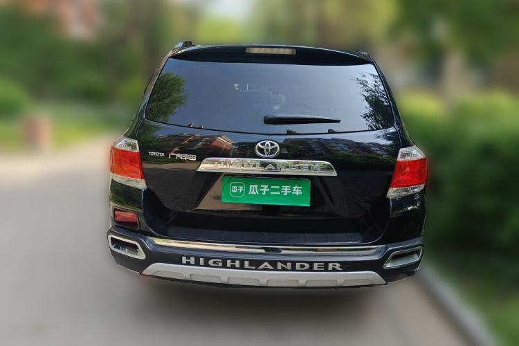 Used Toyota Highlander 2012 2.7L Two-Wheel Drive 7-Seater Luxury Edition Rear