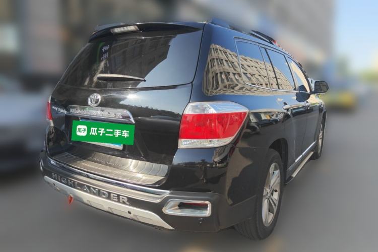 Used Toyota Highlander 2012 2.7L Two-Wheel Drive 7-Seater Luxury Edition Rear Right 45 Deg