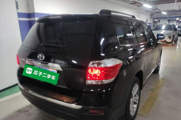 Used Toyota Highlander 2012 2.7L Two-Wheel Drive 7-Seater Luxury Edition Rear Right 45 Deg