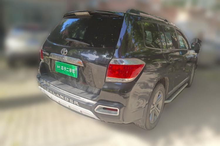 Used Toyota Highlander 2012 2.7L Two-Wheel Drive 7-Seater Luxury Edition Rear Right 45 Deg